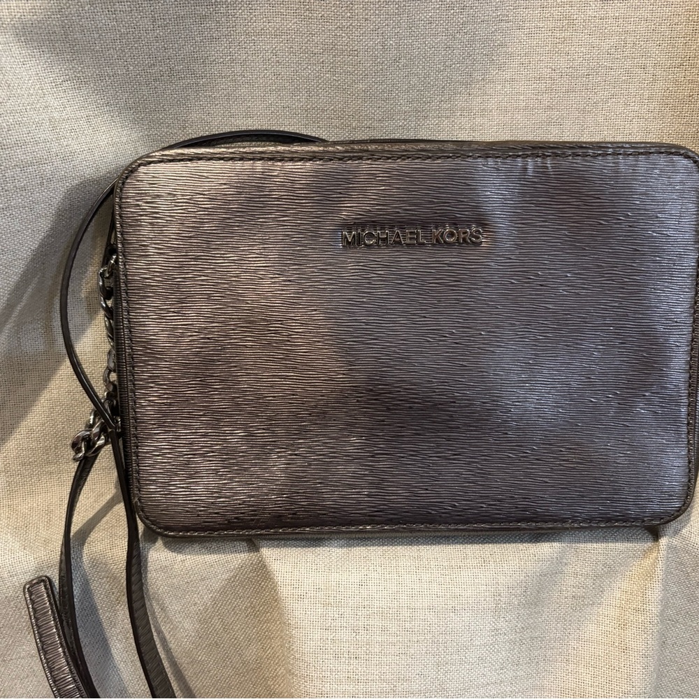MICHAEL KORS Metallic gray crossbody Bag